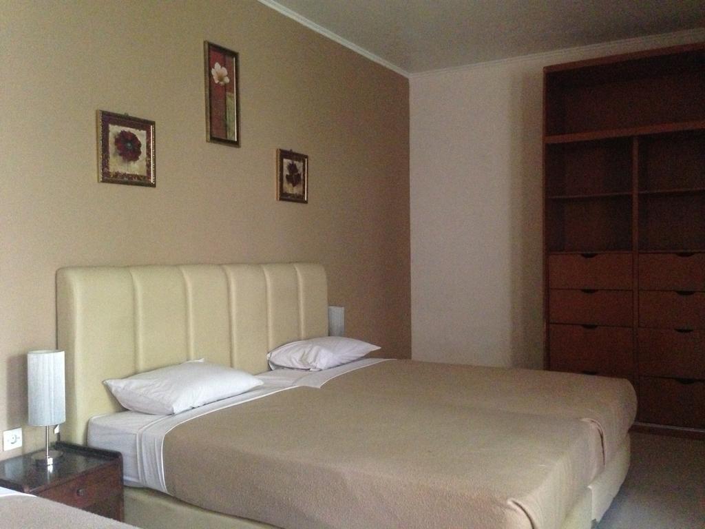 Gondia Guesthouse Cakarta Oda fotoğraf