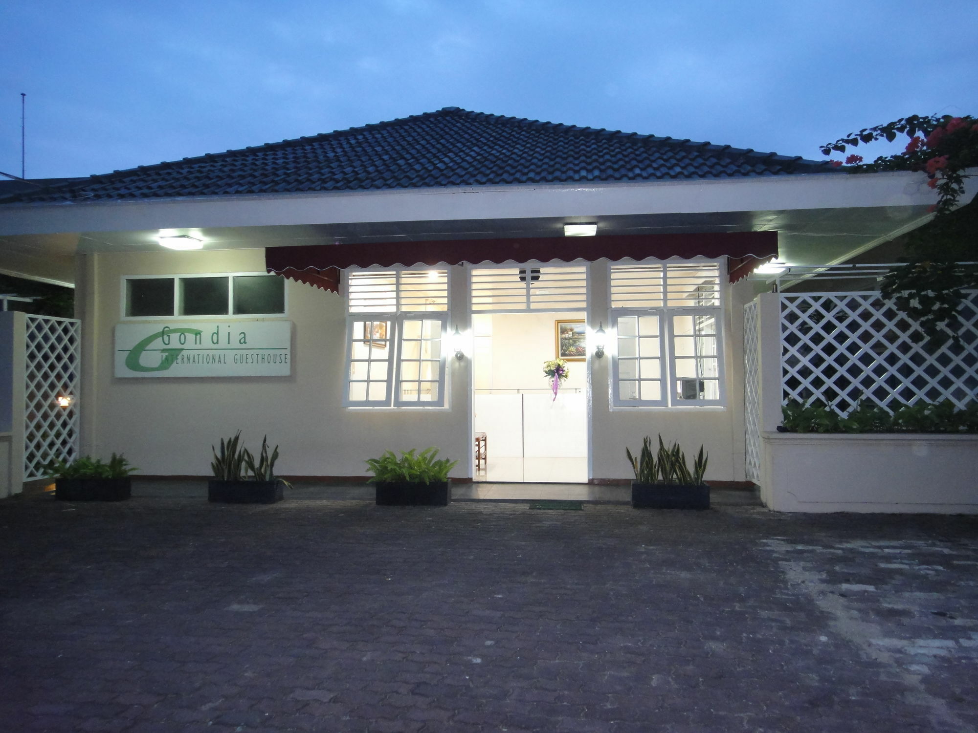 Gondia Guesthouse Cakarta Dış mekan fotoğraf